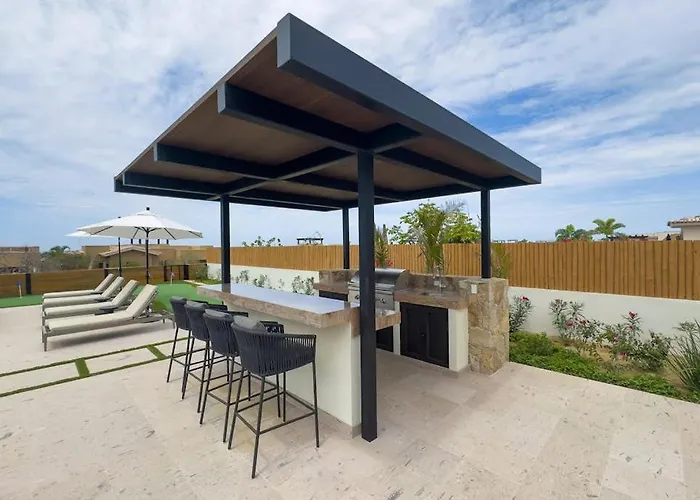 Luxury Coastal Retreat - Pool & World-class Golf Ferienhaus