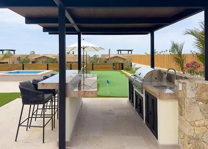 Luxury Coastal Retreat - Pool & World-class Golf *
