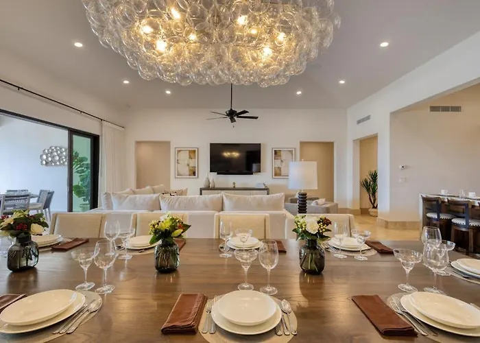 Luxury Coastal Retreat - Pool & World-class Golf *
