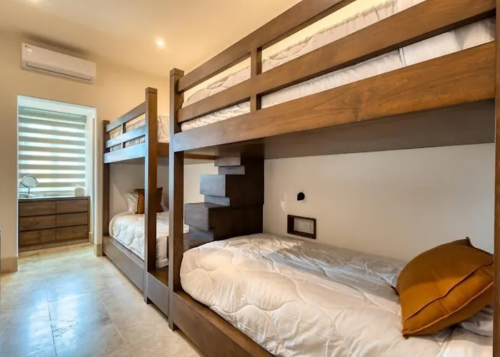 Luxury Coastal Retreat - Pool & World-class Golf