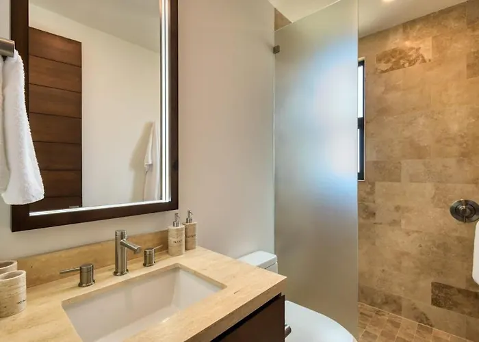 Luxury Coastal Retreat - Pool & World-class Golf *