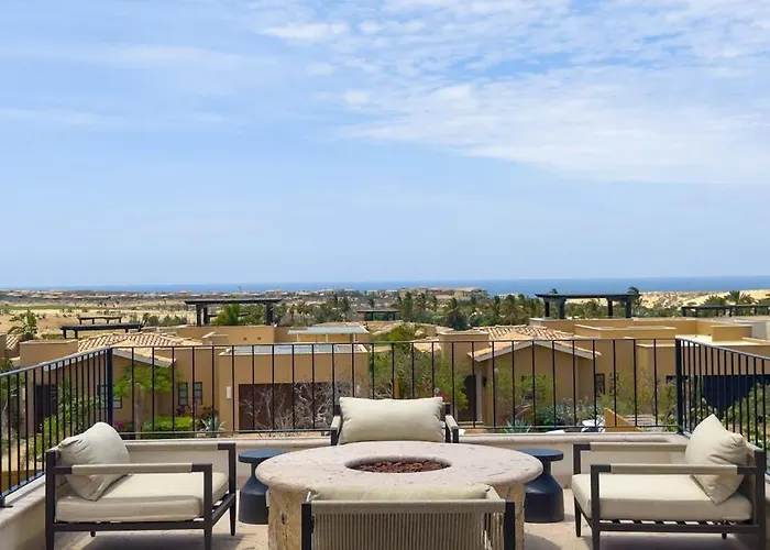 Luxury Coastal Retreat - Pool & World-class Golf Ferienhaus